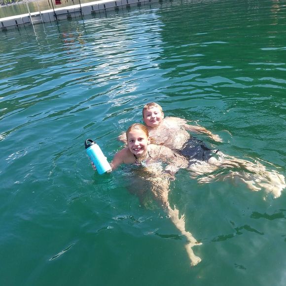 Meet your Posher, Lacey - Picture 1 of 1